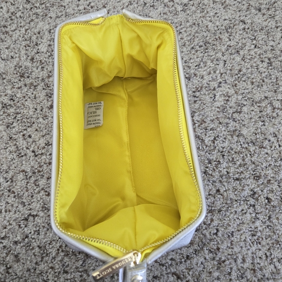 NWT Kendra Scott Cosmetic Case - Picture 3 of 6